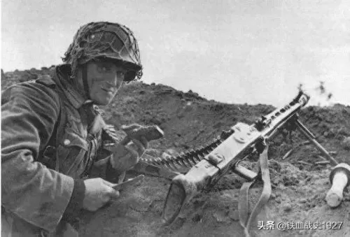 铁血阵地阵容搭配攻略最新　阵地游戏-第2张