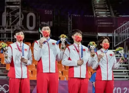 篮球阵容常用搭配公式图解　篮球4大基本战术-第1张