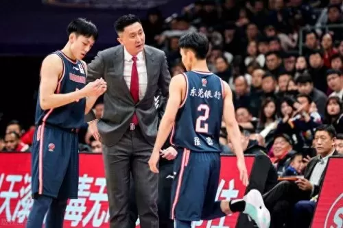 12人篮球阵容怎么搭配　篮球五小阵容战术-第1张