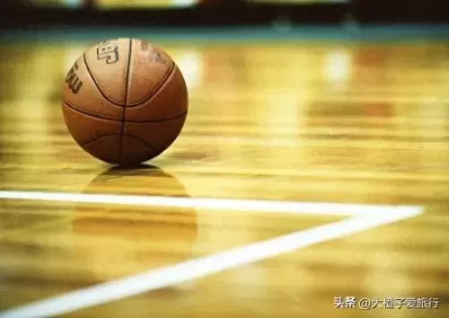nba电脑版怎么搭配阵容　nba历届最佳阵容一阵-第1张