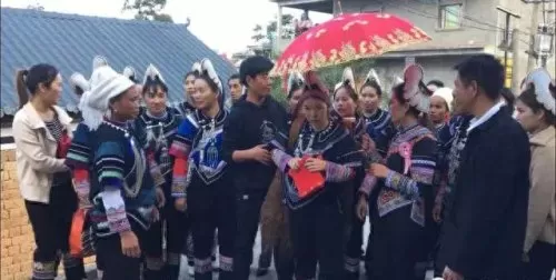 云南人结婚阵容搭配图片(云南结婚是男方先办还是女方先办)-第51张