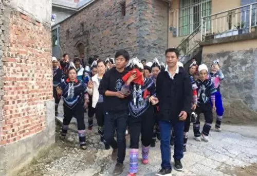 云南人结婚阵容搭配图片(云南结婚是男方先办还是女方先办)-第50张