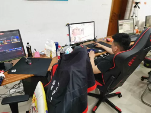 亮哥的最强阵容搭配图　亮哥是谁-第3张
