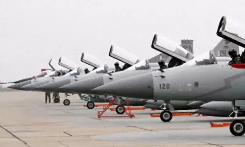 伊拉克空军阵容搭配表　伊拉克服装-第5张