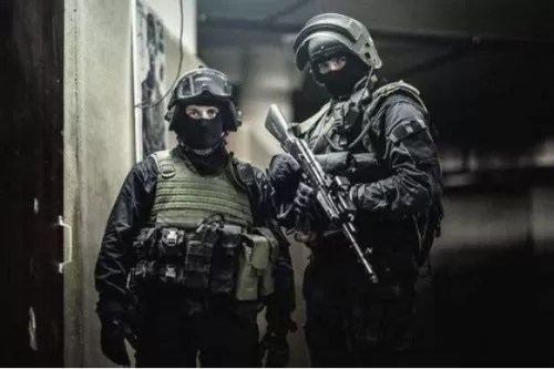 cf人物名字显示　穿越火线排位封面的设置方法-第9张