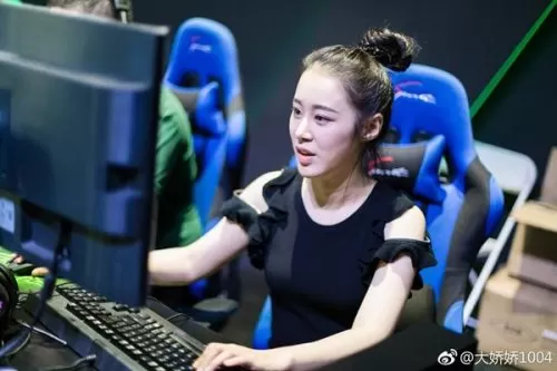 cfpl女解说有哪些　cfpl解说排名-第3张