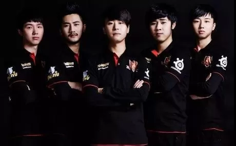 cf和csgo哪个出来的早　cs和cf在全世界哪个火-第8张