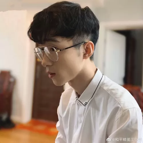 绝地求生地图怎么看　绝地求生如何切换地图-第1张