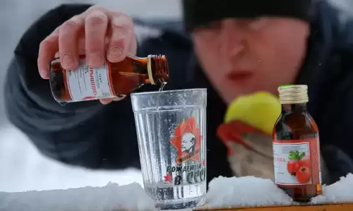 伏特加是什么酿造的　伏特加是用什么原料酿造而成-第4张