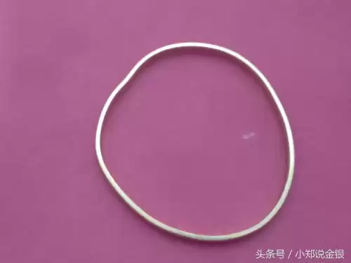 实心金手镯一般多少克不变形　40克实心黄金手镯有多粗-第3张