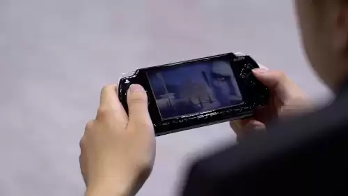 psp3000能玩怪物猎人4吗　PSP最好玩的游戏-第4张