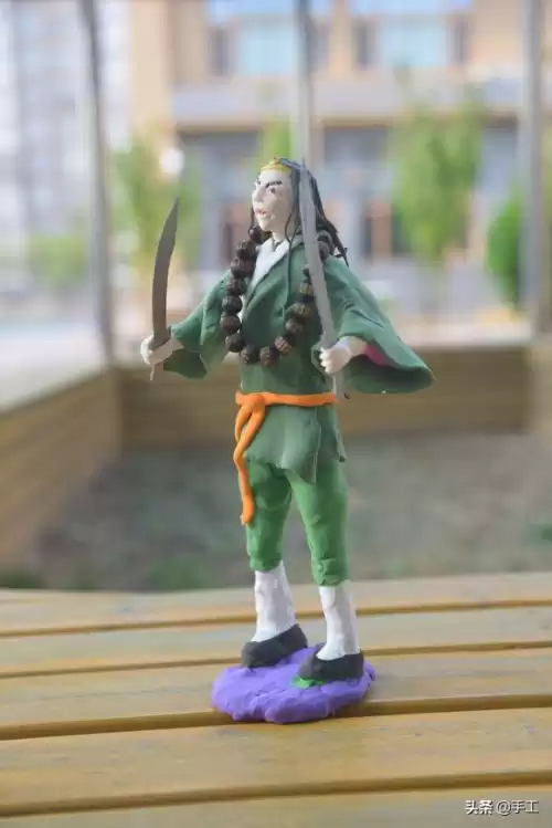 怎么用橡皮泥捏吃鸡人物　粘土做吃鸡玩具-第15张