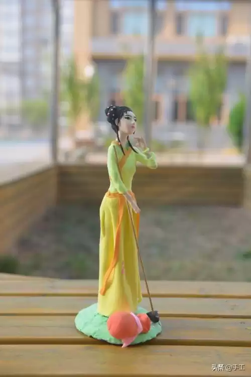 怎么用橡皮泥捏吃鸡人物　粘土做吃鸡玩具-第20张
