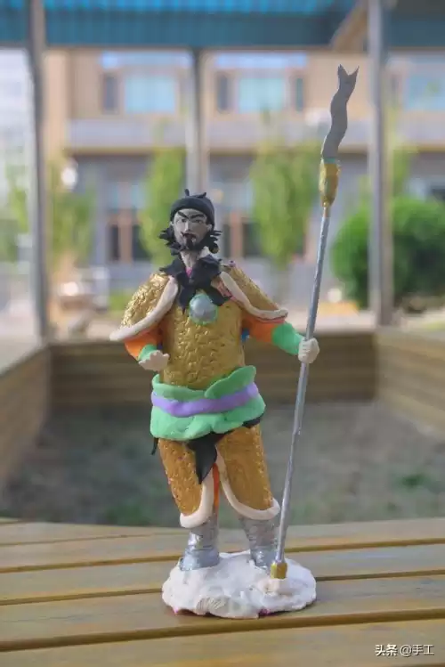 怎么用橡皮泥捏吃鸡人物　粘土做吃鸡玩具-第31张