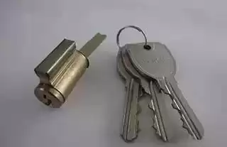 月牙钥匙怎么配的　没有原版了能不能配钥匙-第7张