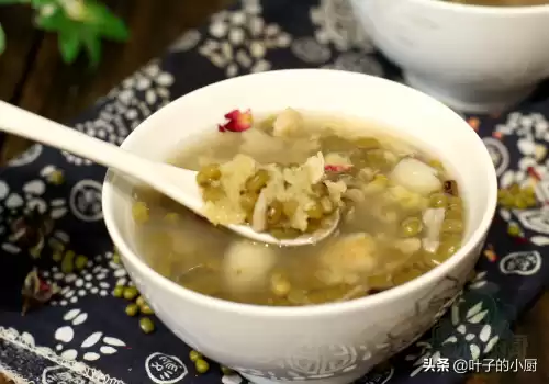 想煮出碧绿的绿豆汤用什么锅　铁锅煮绿豆汤黑了能喝吗-第2张