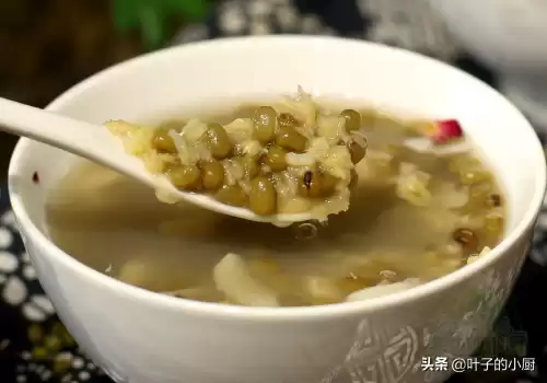 想煮出碧绿的绿豆汤用什么锅　铁锅煮绿豆汤黑了能喝吗-第9张