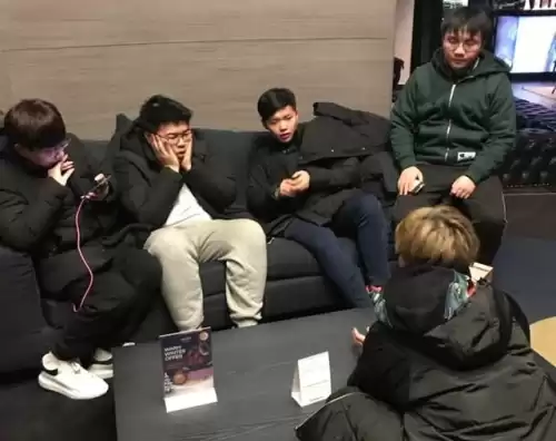 对着纸片人冲正常吗　纸片人能感受到我的爱吗-第3张