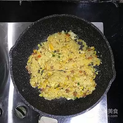 黄金蛋炒饭怎么做步骤　黄金炒饭的做法-第9张